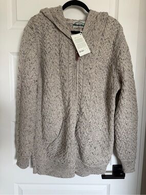 Aran Crafts Men's Zip-Up Cable Knit Hoodie in Oatmeal Speckle